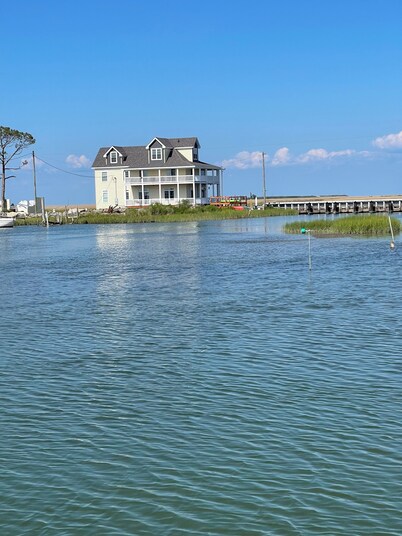 Blue Anchor Cottage at Smith Island MD Quaint & Charming Beach Cottage