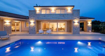 Villa Olive Garden with Pool & Seaview