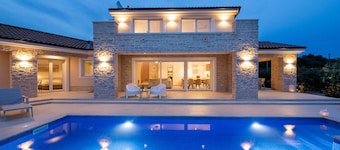 Villa Olive Garden with Pool & Seaview