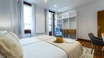 4 bedrooms, free WiFi, bed sheets