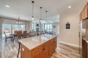 Interior - Silver Vault- PET FRIENDLY-Brand New Railyard home W/ HOT TUB- minutes to Copper & Ski Cooper! (Leadville)