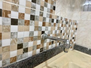 Studio | Bathroom - Edifício Augustus (Praia Grande)