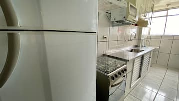 Appartamento | Cucina privata | Frigorifero, microonde, frullatore, pentole/stoviglie/utensili