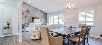 2 Bed Condo w/Pool 1 hr to Theme Parks and Beaches