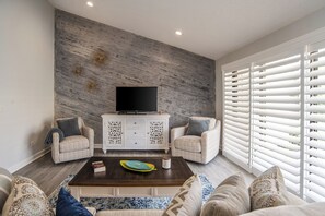 Una Smart TV, libros