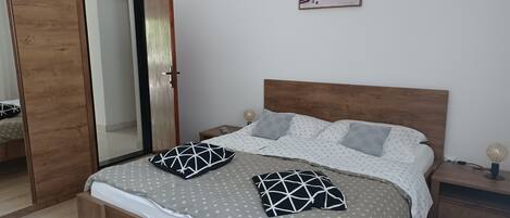 2 Schlafzimmer, Bügeleisen/Bügelbrett, Internetzugang, Bettwäsche