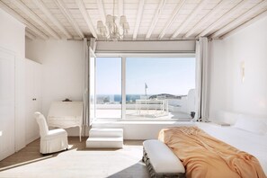 8 bedrooms, free WiFi, bed sheets