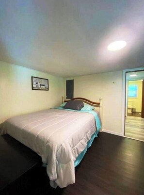 In-room safe, free WiFi, bed sheets
