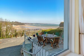 Dining - White Sails - Beach and Harbour Views (Saundersfoot)