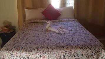 1 chambre, fer et planche Ă repasser, Wi-Fi gratuit, draps fournis