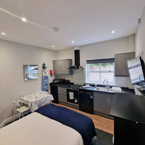 1 bedroom, iron/ironing board, free WiFi, bed sheets - Stay Norwich Apartments Riverside House Apart-3 (Norwich)