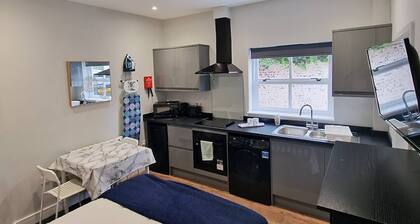 Riverside House Apart-3