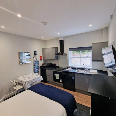 Riverside House Apart-3