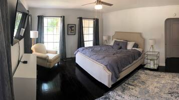 2 多间卧室、熨斗/熨衣板、WiFi、床单