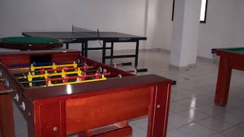Basic Apartment | Games room