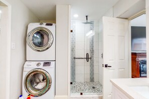 Interior - Exquisite waterfront home with new construction, amazing views (West Tawakoni)