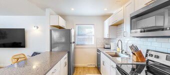 Updated charmer with a well-equipped kitchen
