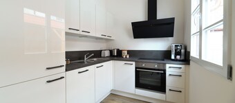 Großes Appartement mit Sonnigem Balkon Blick in den Innenhof