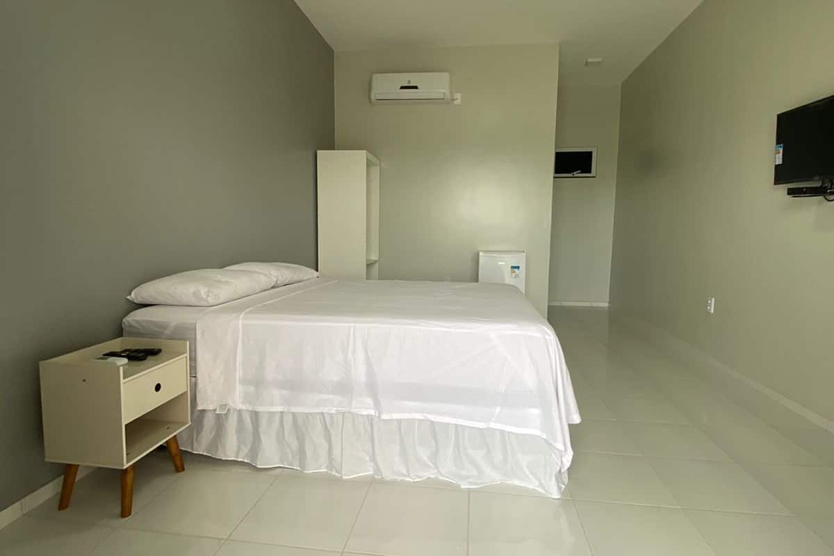 WiFi (free), bed sheets