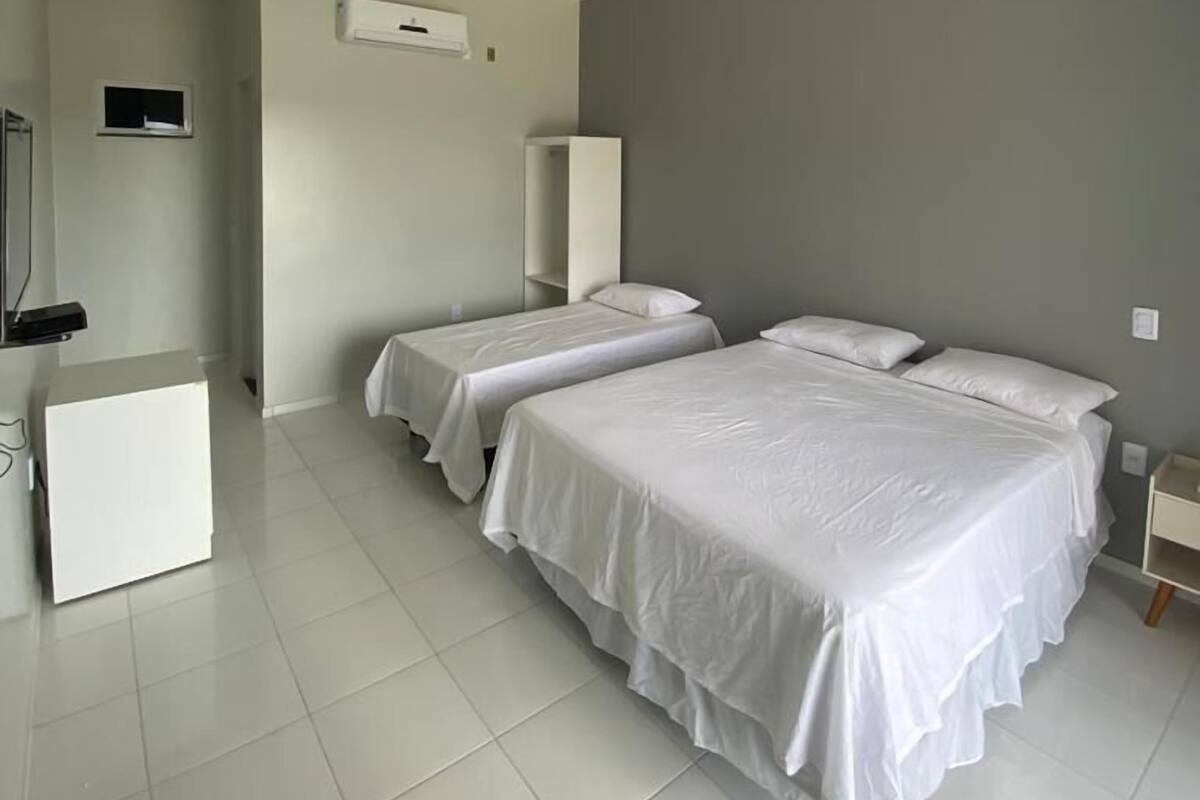 WiFi (free), bed sheets