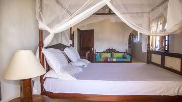 3 habitaciones, escritorio, wifi y ropa de cama