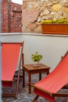 Deluxe Oda, 1 Çift Kişilik Yatak, Sigara İçilebilir, Şehir Manzaralı | Teras/veranda