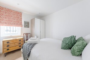 2 bedrooms, Internet, bed sheets