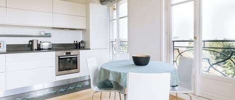 Frigorifero, microonde, forno, lavastoviglie