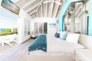 6 bedrooms, iron/ironing board, WiFi, bed sheets