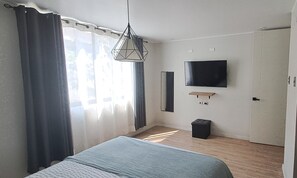 2 Schlafzimmer, Schreibtisch, Bügeleisen/Bügelbrett, kostenloses WLAN