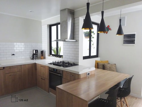 Modern and Spacious with A/C