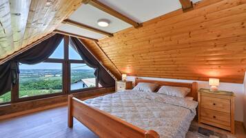 4 dormitoris, un bressol de viatge, wifi gratuïta i roba de llit