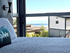 2 Schlafzimmer, Schreibtisch, Bügeleisen/Bügelbrett, Reisekinderbett