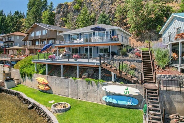 Exterior - Beautiful, updated lakefront home on Lake Coeur d’Alene  - sleeps up to 8 (Worley)