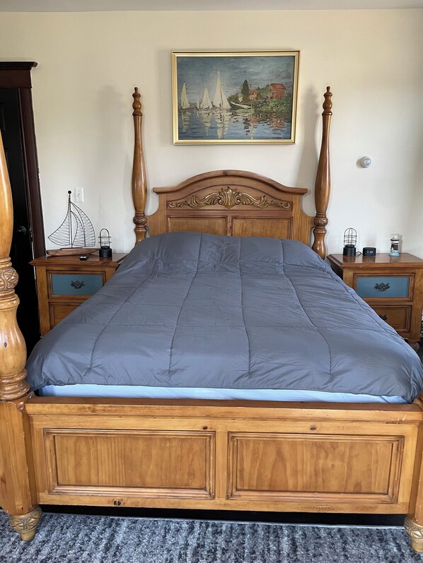 1 bedroom, desk, iron/ironing board, WiFi