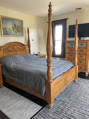1 chambre, bureau, fer et planche à repasser, Wi-Fi
