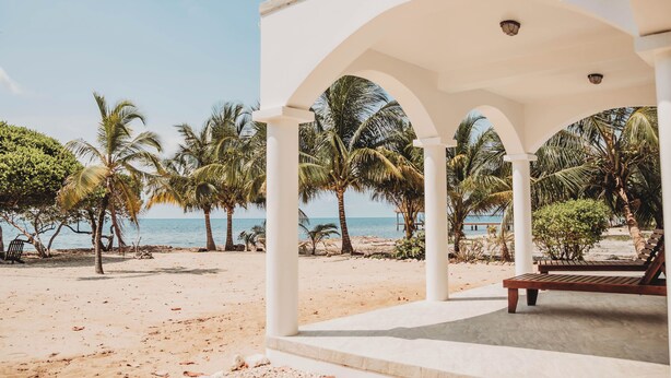 Unclassified image, 1 of 20, button - Summer Breeze  (Placencia)