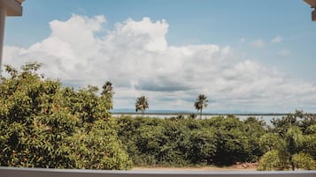 Signature House, 2 Bedrooms, Sea View | Lake view