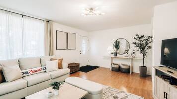 Smart TV, computer monitors