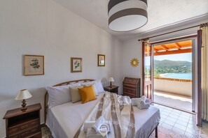 3 soverom, strykejern/-brett, reiseseng for barn og wi-fi