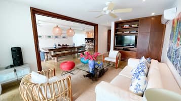 Family Villa | Living room
