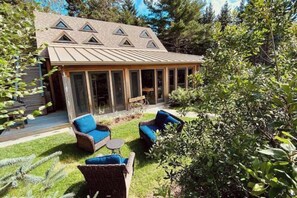 Terrace/patio - Turnstone Cottage @ Acadia NP (Southwest Harbor)