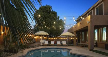 NEW! Sleeps 24+ House w/Heated Pool, Arcades, Soda Fountain