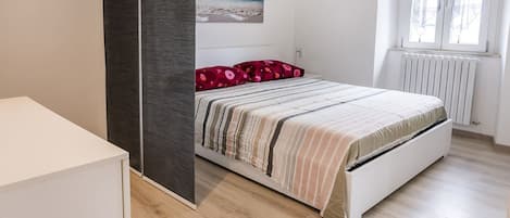 1 間睡房、床單