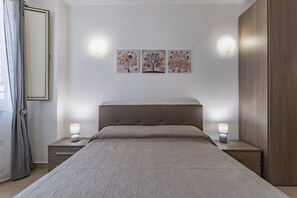 1 bedroom, iron/ironing board, WiFi