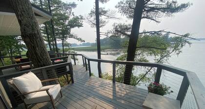 Private Island Cottage-Spectacular Sunsets-Main Channel View & Protected Cove!
