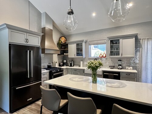 MILL Creek COTTAGE - Luxury defined 💝