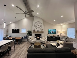 Smart TV, fireplace, stereo