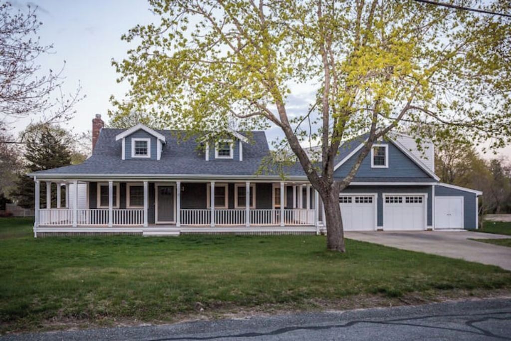 Unwind at this Upscale Cape Cod Retreat