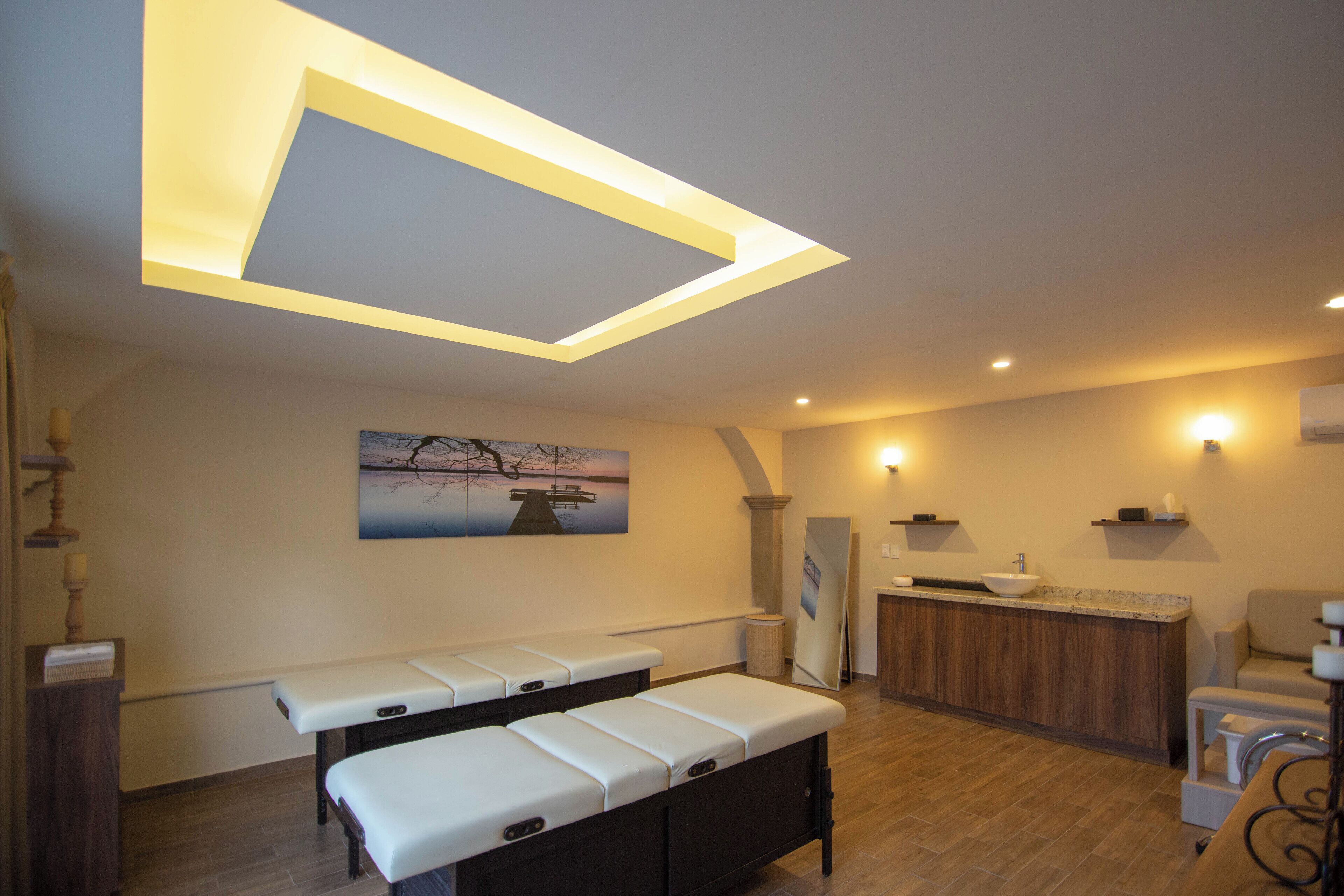 Tratamientos corporales, aromaterapia, masajes con piedras calientes 